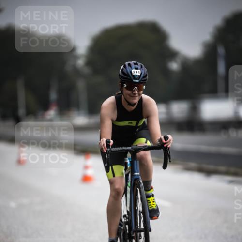 16.08.2026 - KN Förde Triathlon 2026 H.Heesch http://msf.ph/oto/9973626 16.08.2026 10:07:40 Radfahren 134, 223, 254 meine-sportfotos.de
