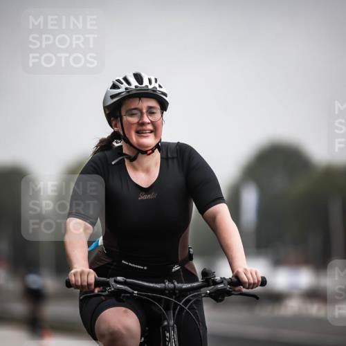 16.08.2026 - KN Förde Triathlon 2026 H.Heesch http://msf.ph/oto/9973652 16.08.2026 10:07:59 Radfahren 264, 268 meine-sportfotos.de
