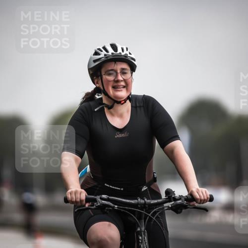 16.08.2026 - KN Förde Triathlon 2026 H.Heesch http://msf.ph/oto/9973653 16.08.2026 10:07:59 Radfahren 264, 268 meine-sportfotos.de