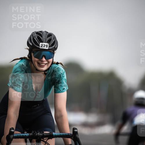 16.08.2026 - KN Förde Triathlon 2026 H.Heesch http://msf.ph/oto/9973661 16.08.2026 10:08:00 Radfahren 216, 264 meine-sportfotos.de