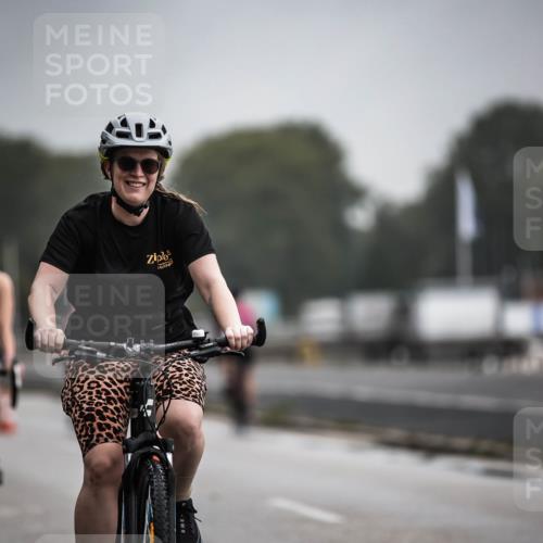 16.08.2026 - KN Förde Triathlon 2026 H.Heesch http://msf.ph/oto/9973676 16.08.2026 10:08:04 Radfahren 128, 132, 216, 219 meine-sportfotos.de
