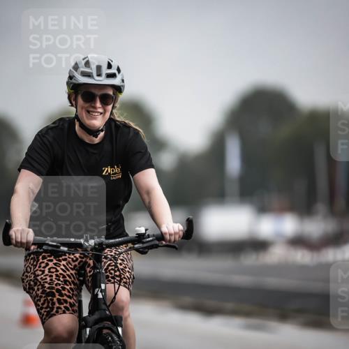 16.08.2026 - KN Förde Triathlon 2026 H.Heesch http://msf.ph/oto/9973683 16.08.2026 10:08:05 Radfahren 128, 132, 216, 219 meine-sportfotos.de