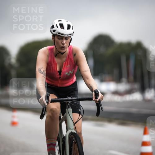 16.08.2026 - KN Förde Triathlon 2026 H.Heesch http://msf.ph/oto/9973711 16.08.2026 10:11:20 Radfahren  meine-sportfotos.de