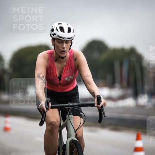 16.08.2026 - KN Förde Triathlon 2026 H.Heesch http://msf.ph/oto/9973712 16.08.2026 10:11:20 Radfahren  meine-sportfotos.de