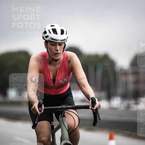 16.08.2026 - KN Förde Triathlon 2026 H.Heesch http://msf.ph/oto/9973714 16.08.2026 10:11:20 Radfahren  meine-sportfotos.de