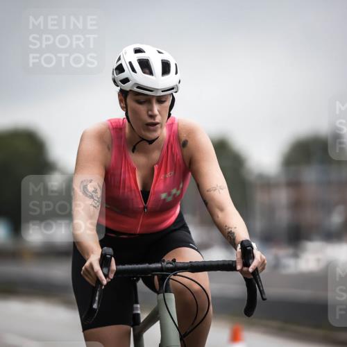 16.08.2026 - KN Förde Triathlon 2026 H.Heesch http://msf.ph/oto/9973716 16.08.2026 10:11:20 Radfahren  meine-sportfotos.de