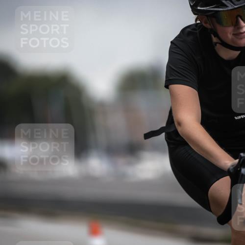 16.08.2026 - KN Förde Triathlon 2026 H.Heesch http://msf.ph/oto/9973745 16.08.2026 10:11:36 Radfahren  meine-sportfotos.de