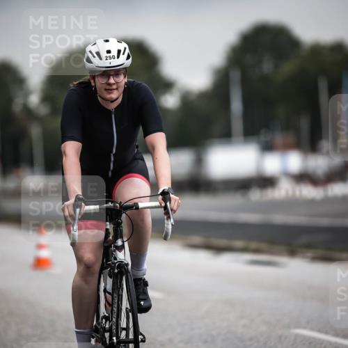 16.08.2026 - KN Förde Triathlon 2026 H.Heesch http://msf.ph/oto/9973747 16.08.2026 10:11:37 Radfahren  meine-sportfotos.de