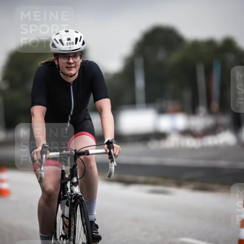 16.08.2026 - KN Förde Triathlon 2026 H.Heesch http://msf.ph/oto/9973749 16.08.2026 10:11:37 Radfahren  meine-sportfotos.de