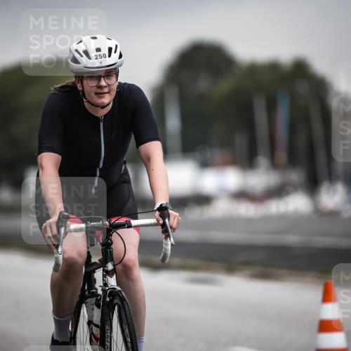 16.08.2026 - KN Förde Triathlon 2026 H.Heesch http://msf.ph/oto/9973751 16.08.2026 10:11:37 Radfahren  meine-sportfotos.de