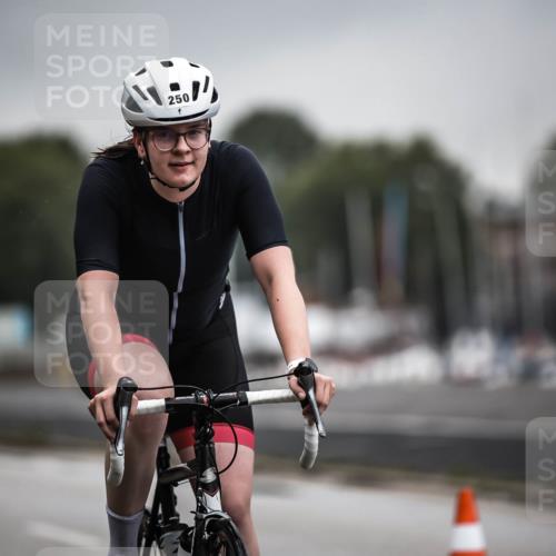 16.08.2026 - KN Förde Triathlon 2026 H.Heesch http://msf.ph/oto/9973754 16.08.2026 10:11:37 Radfahren  meine-sportfotos.de