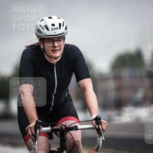 16.08.2026 - KN Förde Triathlon 2026 H.Heesch http://msf.ph/oto/9973758 16.08.2026 10:11:38 Radfahren  meine-sportfotos.de