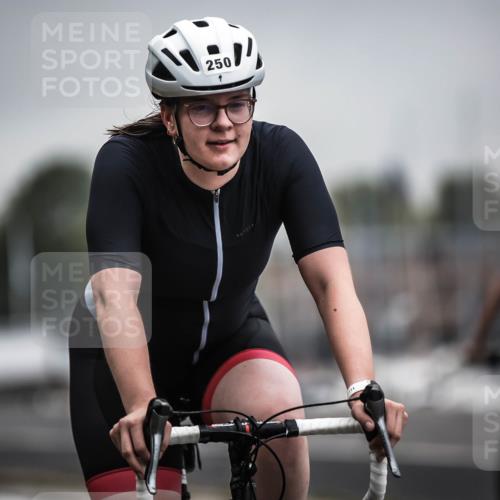 16.08.2026 - KN Förde Triathlon 2026 H.Heesch http://msf.ph/oto/9973760 16.08.2026 10:11:38 Radfahren  meine-sportfotos.de
