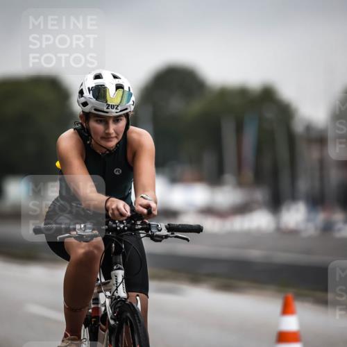 16.08.2026 - KN Förde Triathlon 2026 H.Heesch http://msf.ph/oto/9973768 16.08.2026 10:12:06 Radfahren  meine-sportfotos.de