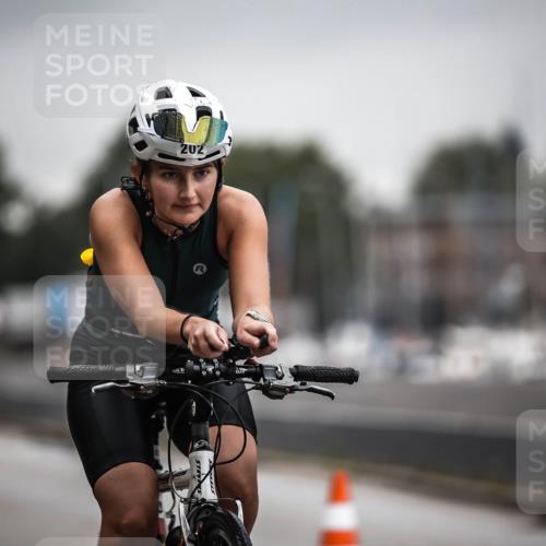 16.08.2026 - KN Förde Triathlon 2026 H.Heesch http://msf.ph/oto/9973772 16.08.2026 10:12:06 Radfahren  meine-sportfotos.de