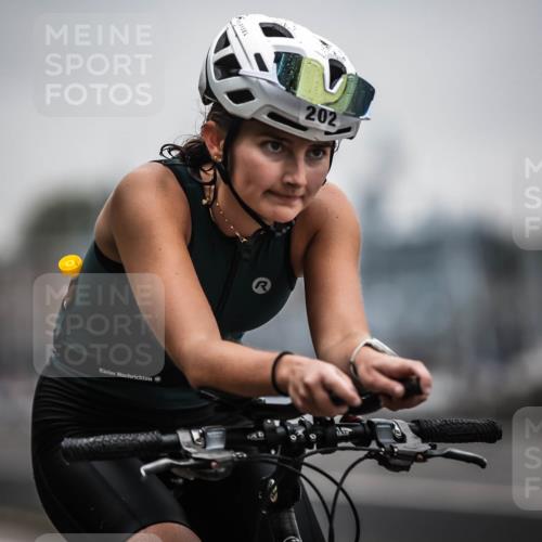 16.08.2026 - KN Förde Triathlon 2026 H.Heesch http://msf.ph/oto/9973780 16.08.2026 10:12:07 Radfahren  meine-sportfotos.de