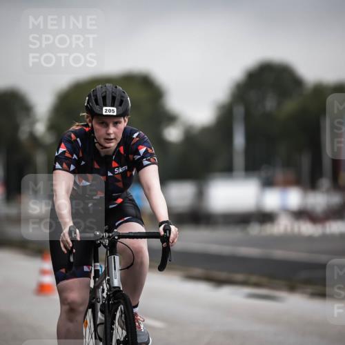 16.08.2026 - KN Förde Triathlon 2026 H.Heesch http://msf.ph/oto/9973781 16.08.2026 10:12:13 Radfahren  meine-sportfotos.de