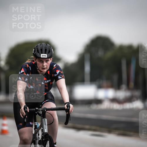 16.08.2026 - KN Förde Triathlon 2026 H.Heesch http://msf.ph/oto/9973783 16.08.2026 10:12:13 Radfahren  meine-sportfotos.de