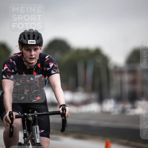 16.08.2026 - KN Förde Triathlon 2026 H.Heesch http://msf.ph/oto/9973789 16.08.2026 10:12:13 Radfahren  meine-sportfotos.de