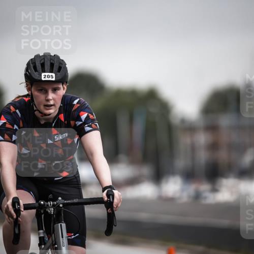 16.08.2026 - KN Förde Triathlon 2026 H.Heesch http://msf.ph/oto/9973790 16.08.2026 10:12:13 Radfahren  meine-sportfotos.de