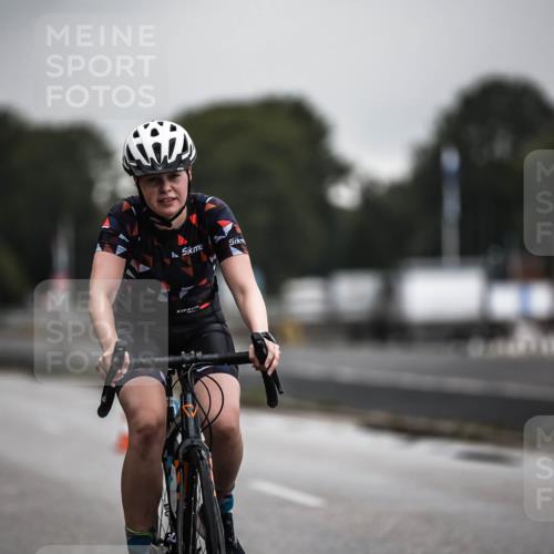 16.08.2026 - KN Förde Triathlon 2026 H.Heesch http://msf.ph/oto/9973820 16.08.2026 10:13:24 Radfahren  meine-sportfotos.de