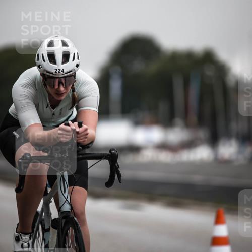16.08.2026 - KN Förde Triathlon 2026 H.Heesch http://msf.ph/oto/9973855 16.08.2026 10:13:30 Radfahren 244 meine-sportfotos.de
