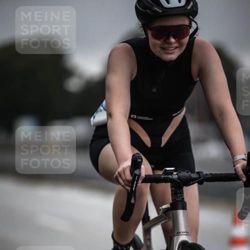 16.08.2026 - KN Förde Triathlon 2026 H.Heesch http://msf.ph/oto/9973885 16.08.2026 10:13:43 Radfahren  meine-sportfotos.de