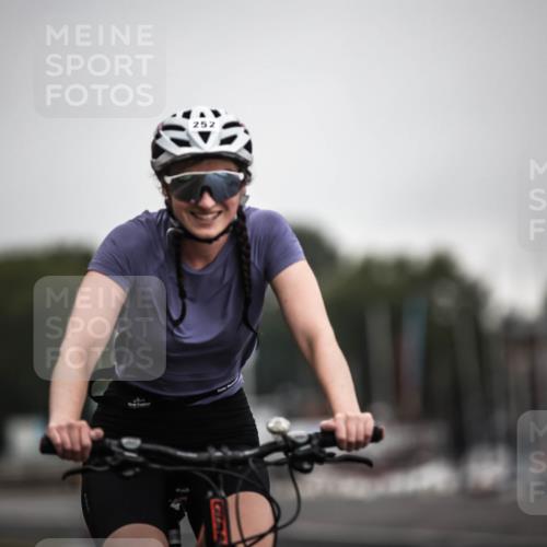 16.08.2026 - KN Förde Triathlon 2026 H.Heesch http://msf.ph/oto/9973969 16.08.2026 10:14:43 Radfahren  meine-sportfotos.de