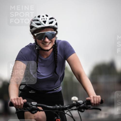 16.08.2026 - KN Förde Triathlon 2026 H.Heesch http://msf.ph/oto/9973974 16.08.2026 10:14:43 Radfahren  meine-sportfotos.de