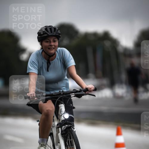 16.08.2026 - KN Förde Triathlon 2026 H.Heesch http://msf.ph/oto/9973987 16.08.2026 10:14:57 Radfahren  meine-sportfotos.de