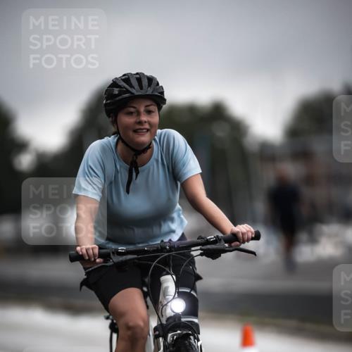 16.08.2026 - KN Förde Triathlon 2026 H.Heesch http://msf.ph/oto/9973990 16.08.2026 10:14:57 Radfahren  meine-sportfotos.de