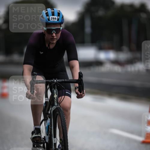 16.08.2026 - KN Förde Triathlon 2026 H.Heesch http://msf.ph/oto/9974025 16.08.2026 10:15:20 Radfahren 253 meine-sportfotos.de