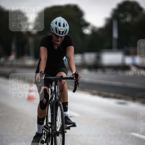 16.08.2026 - KN Förde Triathlon 2026 H.Heesch http://msf.ph/oto/9974107 16.08.2026 10:17:57 Radfahren  meine-sportfotos.de