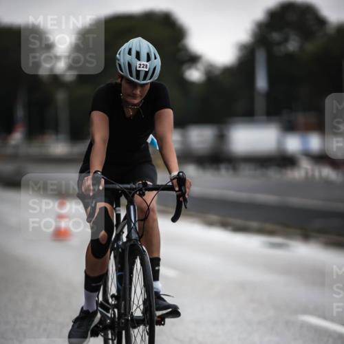 16.08.2026 - KN Förde Triathlon 2026 H.Heesch http://msf.ph/oto/9974108 16.08.2026 10:17:57 Radfahren  meine-sportfotos.de
