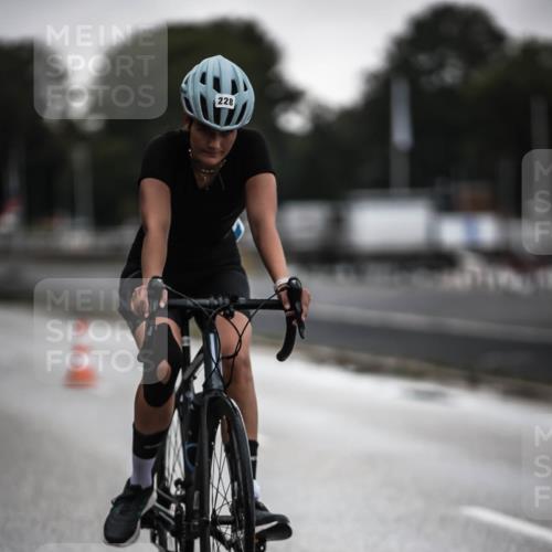 16.08.2026 - KN Förde Triathlon 2026 H.Heesch http://msf.ph/oto/9974109 16.08.2026 10:17:57 Radfahren  meine-sportfotos.de