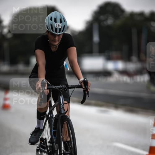 16.08.2026 - KN Förde Triathlon 2026 H.Heesch http://msf.ph/oto/9974112 16.08.2026 10:17:57 Radfahren  meine-sportfotos.de