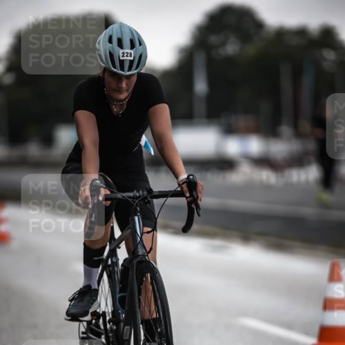 16.08.2026 - KN Förde Triathlon 2026 H.Heesch http://msf.ph/oto/9974113 16.08.2026 10:17:57 Radfahren  meine-sportfotos.de