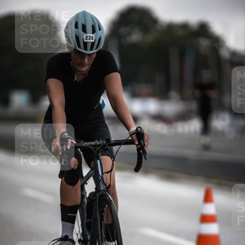 16.08.2026 - KN Förde Triathlon 2026 H.Heesch http://msf.ph/oto/9974116 16.08.2026 10:17:57 Radfahren  meine-sportfotos.de