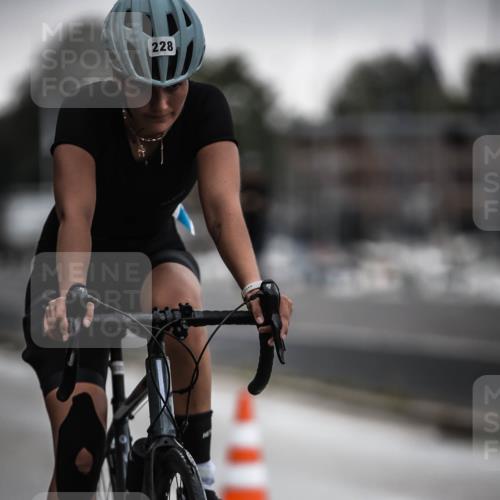 16.08.2026 - KN Förde Triathlon 2026 H.Heesch http://msf.ph/oto/9974122 16.08.2026 10:17:57 Radfahren  meine-sportfotos.de