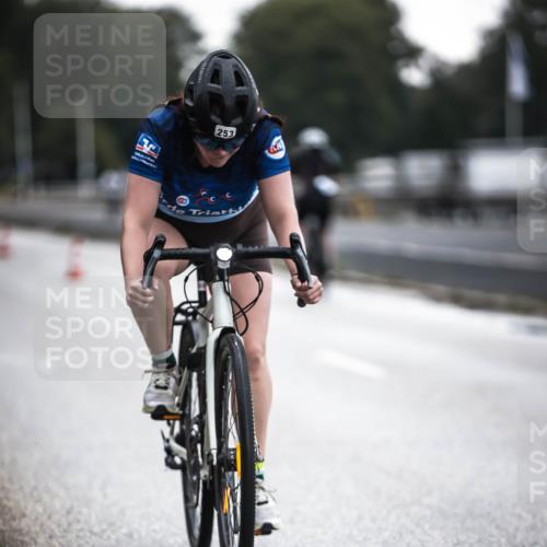 16.08.2026 - KN Förde Triathlon 2026 H.Heesch http://msf.ph/oto/9974136 16.08.2026 10:18:24 Radfahren  meine-sportfotos.de