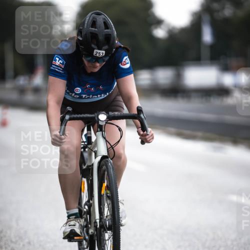 16.08.2026 - KN Förde Triathlon 2026 H.Heesch http://msf.ph/oto/9974140 16.08.2026 10:18:24 Radfahren  meine-sportfotos.de