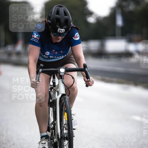 16.08.2026 - KN Förde Triathlon 2026 H.Heesch http://msf.ph/oto/9974141 16.08.2026 10:18:24 Radfahren  meine-sportfotos.de