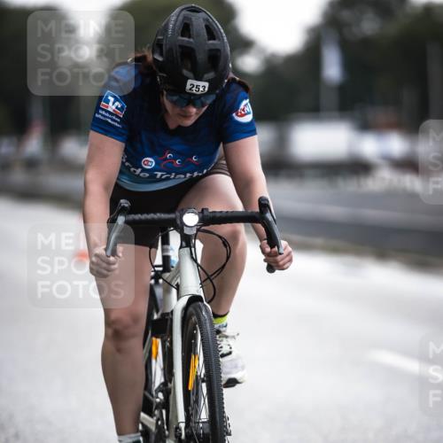 16.08.2026 - KN Förde Triathlon 2026 H.Heesch http://msf.ph/oto/9974143 16.08.2026 10:18:25 Radfahren  meine-sportfotos.de