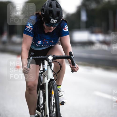 16.08.2026 - KN Förde Triathlon 2026 H.Heesch http://msf.ph/oto/9974144 16.08.2026 10:18:25 Radfahren  meine-sportfotos.de