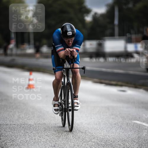 16.08.2026 - KN Förde Triathlon 2026 H.Heesch http://msf.ph/oto/9974308 16.08.2026 10:59:45 Radfahren 307, 318 meine-sportfotos.de