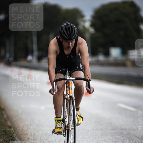 16.08.2026 - KN Förde Triathlon 2026 H.Heesch http://msf.ph/oto/9974325 16.08.2026 11:00:28 Radfahren 301, 317 meine-sportfotos.de