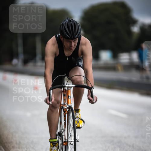 16.08.2026 - KN Förde Triathlon 2026 H.Heesch http://msf.ph/oto/9974328 16.08.2026 11:00:28 Radfahren 301, 317 meine-sportfotos.de