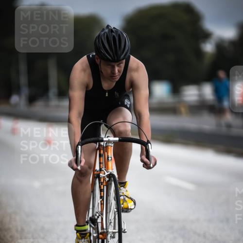 16.08.2026 - KN Förde Triathlon 2026 H.Heesch http://msf.ph/oto/9974329 16.08.2026 11:00:28 Radfahren 301, 317 meine-sportfotos.de