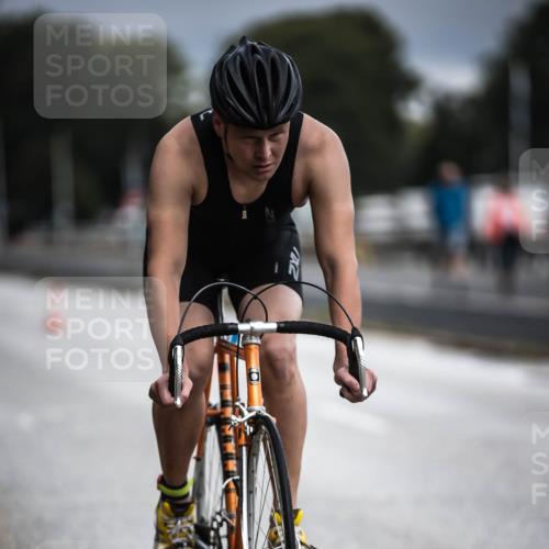 16.08.2026 - KN Förde Triathlon 2026 H.Heesch http://msf.ph/oto/9974332 16.08.2026 11:00:28 Radfahren 301, 317 meine-sportfotos.de