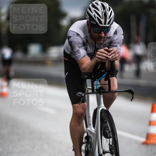 16.08.2026 - KN Förde Triathlon 2026 H.Heesch http://msf.ph/oto/9974345 16.08.2026 11:00:38 Radfahren 302 meine-sportfotos.de